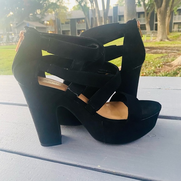 BAMBOO® Women's Simple Platform Chunky Heel Sandal, Black S/ 8.5 - Picture 8 of 14